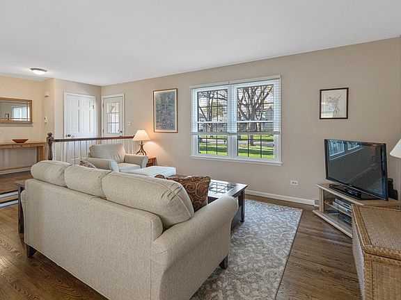 5th image of 717 Liberty Bell Ln