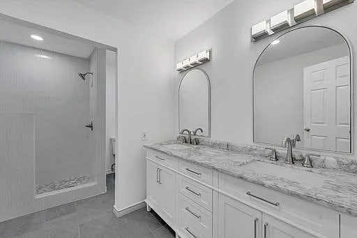 4618 Abbott Ave — Photo 7