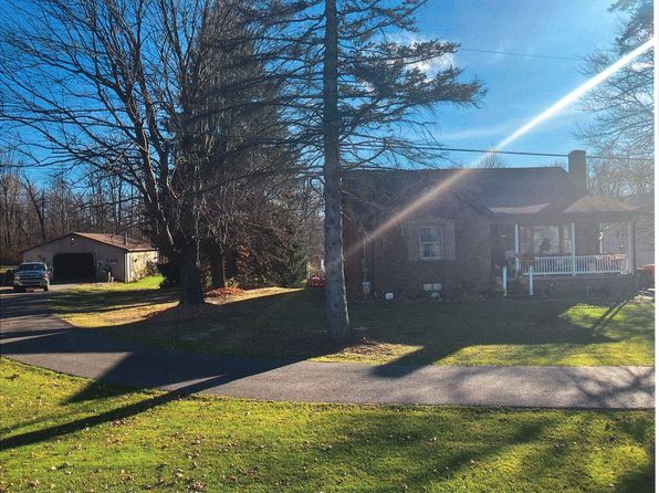 3018 New Butler Rd, New Castle, PA 16101