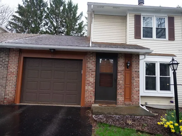 101 Branchwood Ln, Rochester, NY 14618