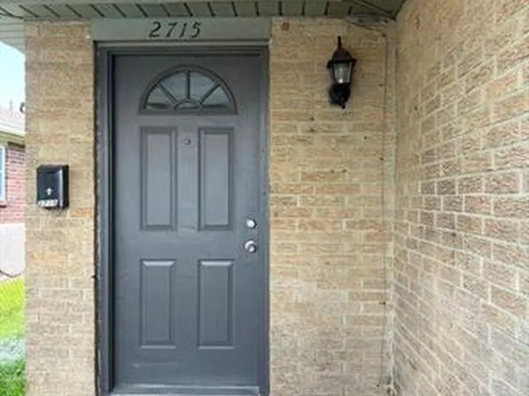 2715 Ridgefield Dr, Metairie, LA 70003