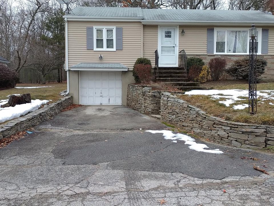1st image of 10 Byrd Ave