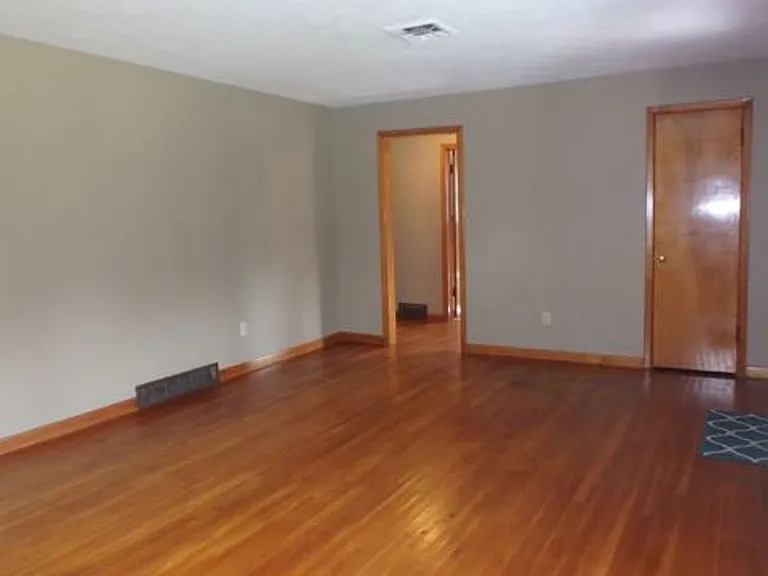 1503 W Ash St — Photo 5