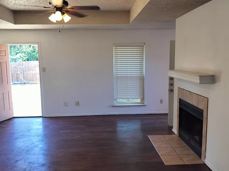 6302 Mark Ct #6300 — Photo 8