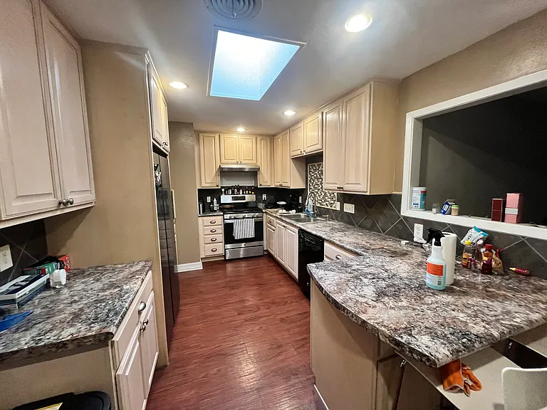 406 Ridge St — Photo 13