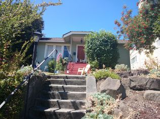 7517 32nd Ave SW, Seattle, WA 98126