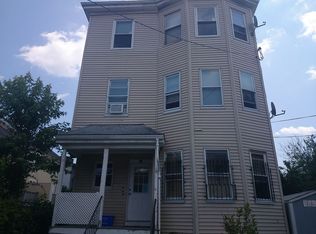 32 Burnett St #3, Jamaica Plain, MA 02130