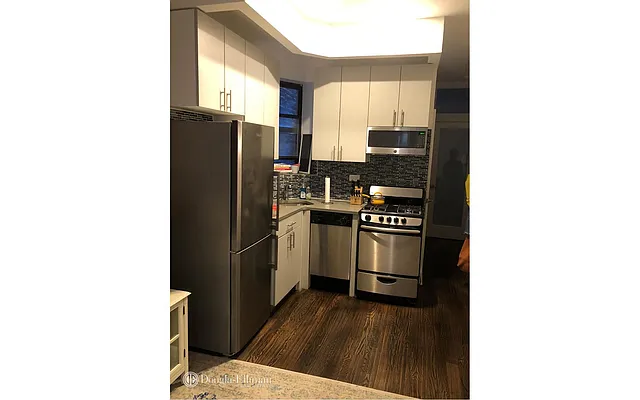 Rented by Douglas Elliman | media 15