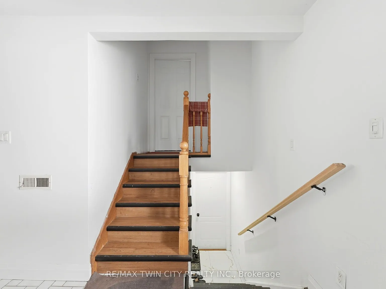 3 bed, $2,950 — Photo 4