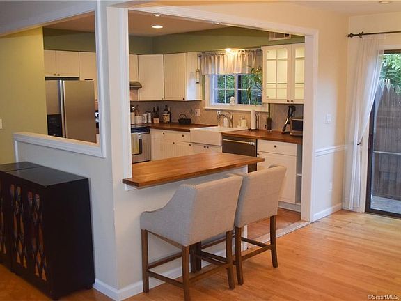 2nd image of 44 Columbus Pl #B7