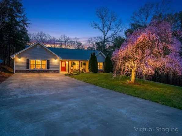 58 Autumn Ridge Dr, Mineral Bluff, GA 30559