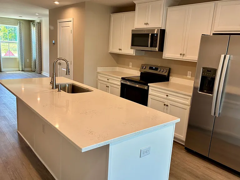 2030 Parow Ln NW — Photo 7