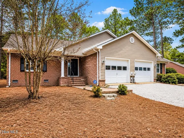 101 Laforet Court, Aberdeen, NC 28315