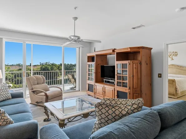 14801 Park Lake Dr #Penthouse 10, Fort Myers, FL 33919