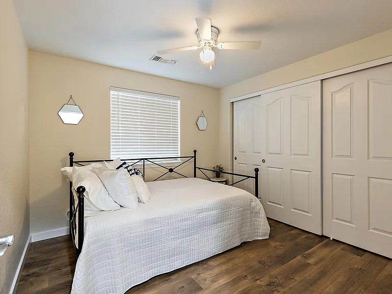 2327 Jeremy St — Photo 11