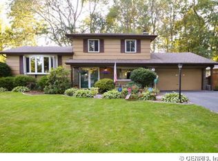 179 Black Walnut Dr, Rochester, NY 14615