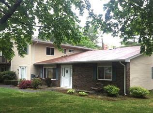 272 Chatham Cir, Warwick, RI 02886