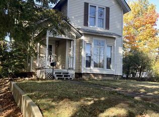 112 Water St, Chardon, OH 44024