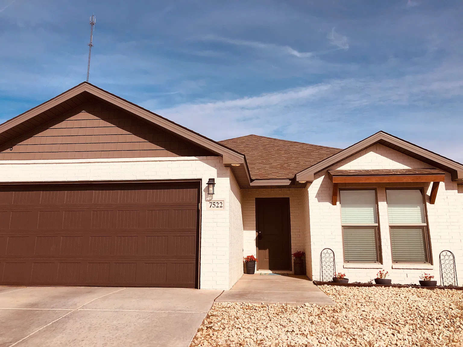 3 bed, 1615 sqft, $1,950 — Photo 1