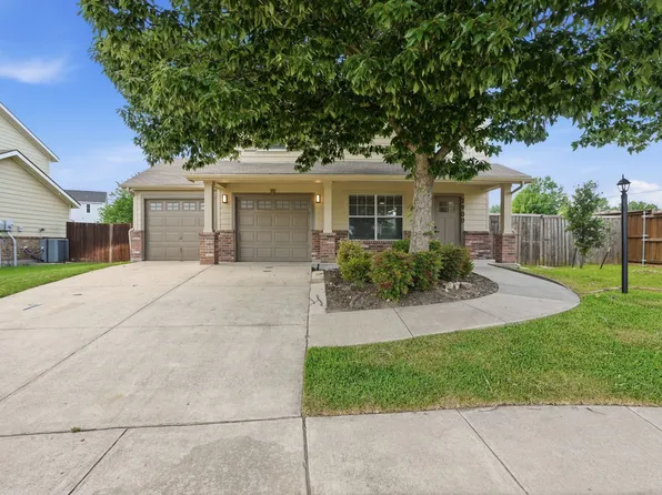 2900 Wakecrest Dr, Fort Worth, TX 76108