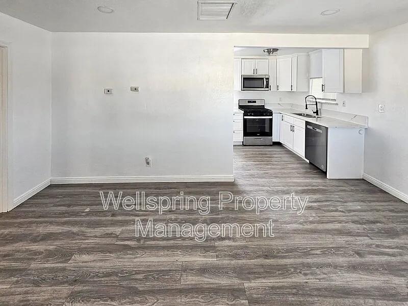 Building Photo - 327 W Haloid Ave