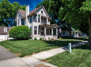 1115 6th Ave, De Witt, IA 52742