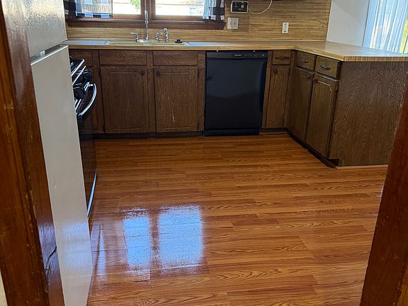 5th image of 1457 N Evanston Pl