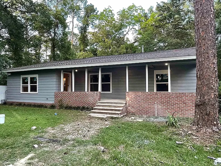 409 Midflow St — Photo 2