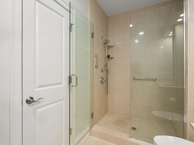 60 Graystone Cir #60 — Photo 37
