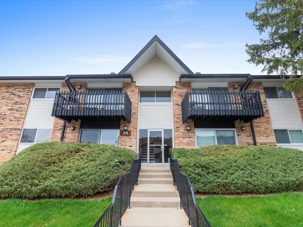 2B Kingery Quarter APT 108, Willowbrook, IL 60527