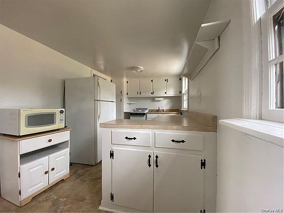 2nd image of 1 Faro Ln