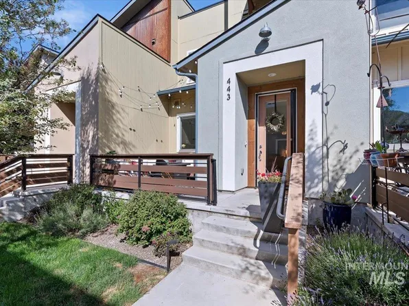 443 E Danika Ln, Garden City, ID 83714