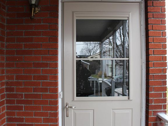 2nd image of 411 N 5th Ave