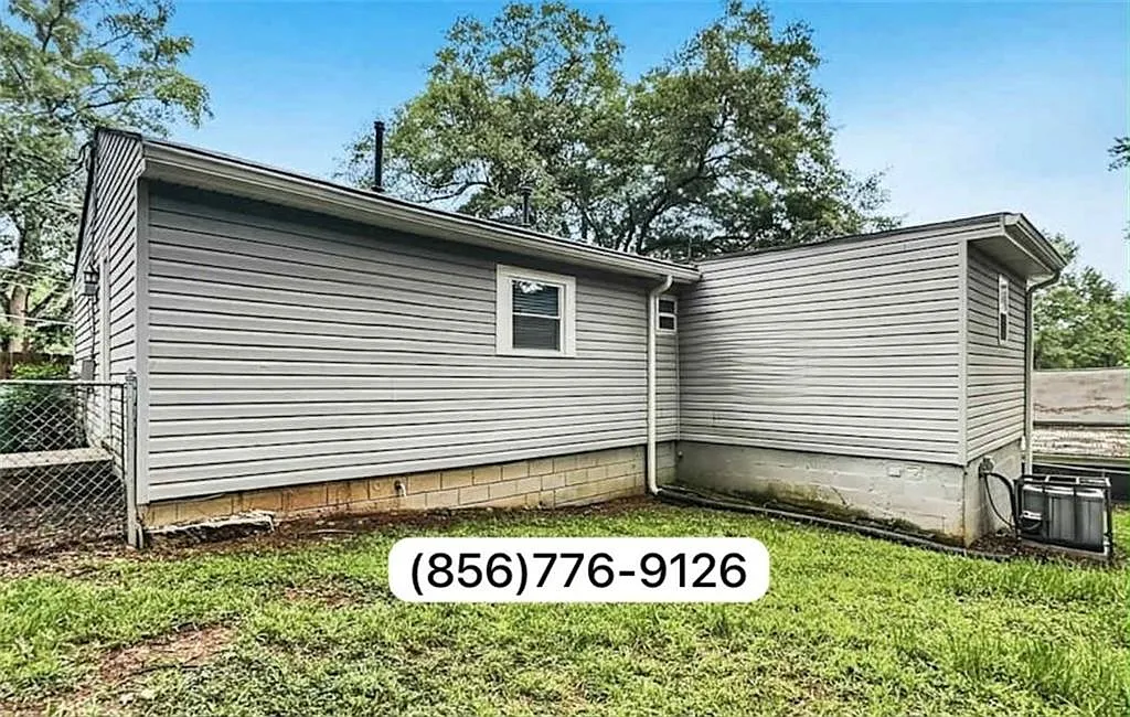 3 bed, 2.0 bath, 1094 sqft, $1,190 — Photo 2