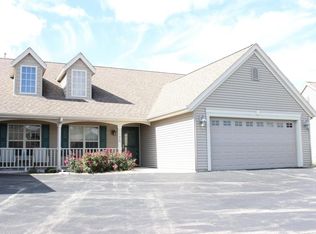 1328 Groves Ln, Union Grove, WI 53182