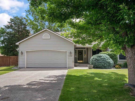 2nd image of 1794 Valmore Pl
