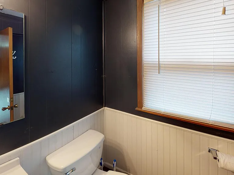 9230 Main St — Photo 20