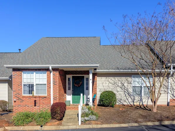 6 Hillside Glen Dr, Greer, SC 29650