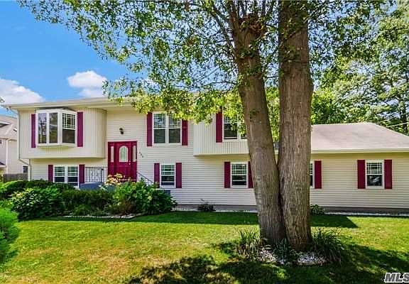 2nd image of 600 Rosevale Ave