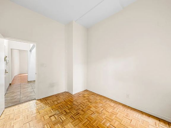 5th image of 219 E 94th St #1O