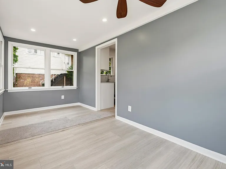 1801 S Glebe Rd — Photo 4