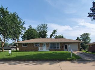 525 Hickory Ter, Keokuk, IA 52632