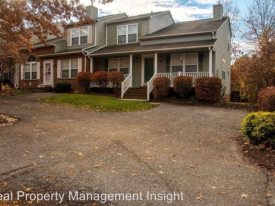 1st image of 310 Silver Leaf Dr