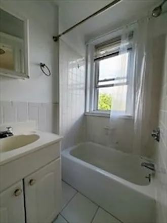 278 Harvard St — Photo 5