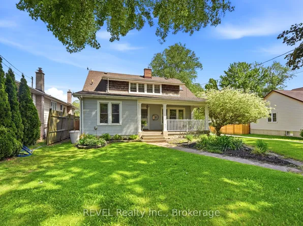 2732 Portage Rd, Niagara Falls, ON L2J 2J3
