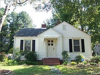 1st image of 104 E Edgewood Dr