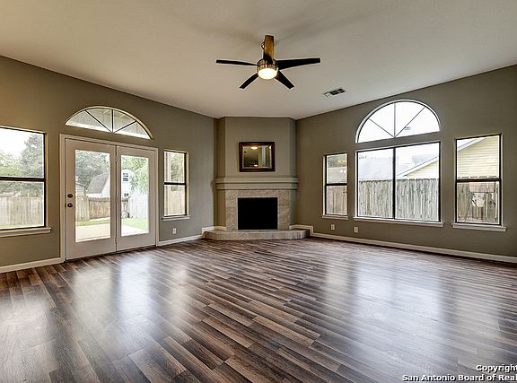 5th image of 3334 Tavern Oaks St