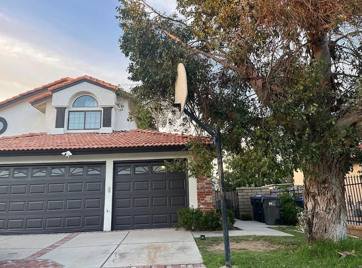 3 bed, $3,000 — Photo 2