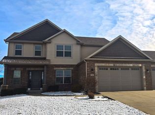 1402 Staghorne Way, Bloomington, IL 61705