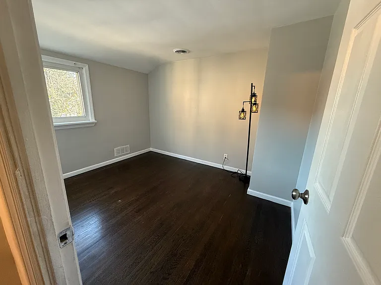 253 Bogert St #2 — Photo 2
